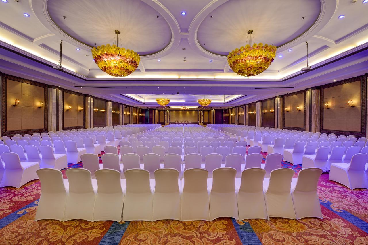 Mayfair Convention Bhubaneswar Exterior photo