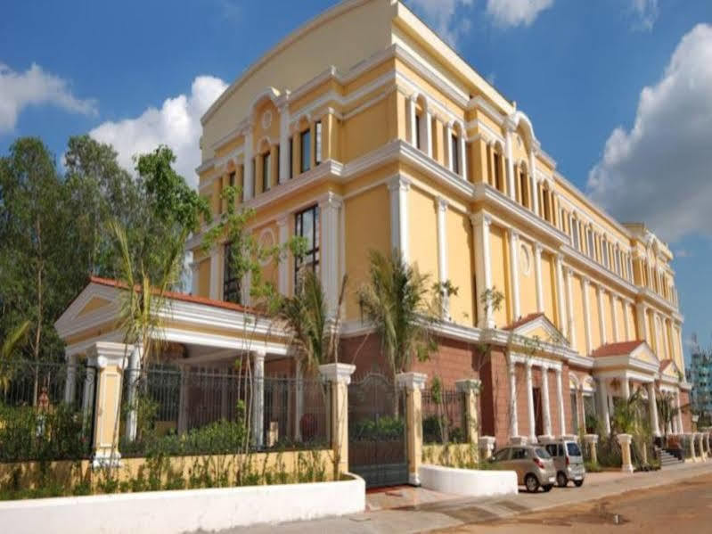 Mayfair Convention Bhubaneswar Exterior photo
